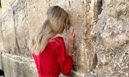 Ivanka Trump criticized on social media for Western Wall visit