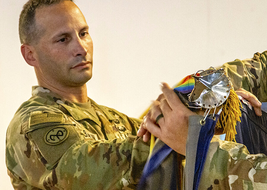 Jewish veteran Lt. Col. Shawn Tabankin brings a relic of his battalion to its deployment