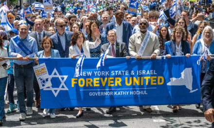 Thousands march in NYC Celebrate Israel Parade