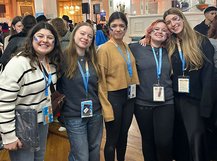 Local teens attend NYC Chabad international gathering joining 3000 others