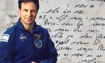 Astronaut Ilan Ramon’s space diary arrives  at the National Library of Israel