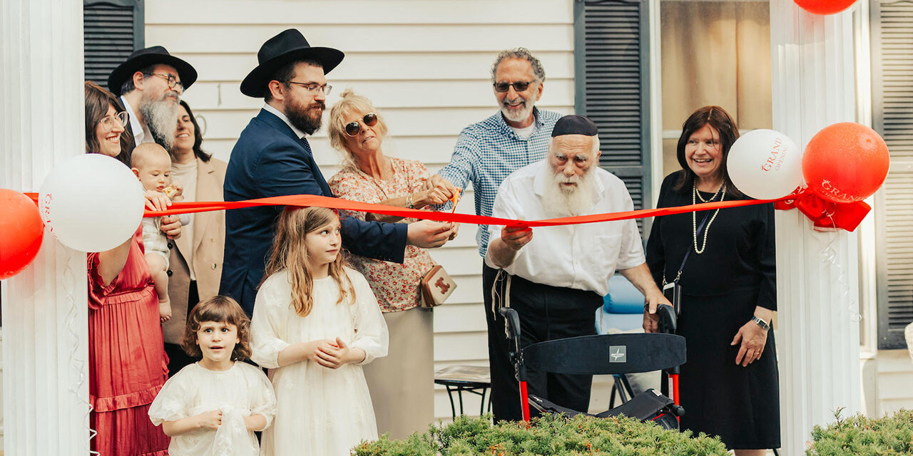 Colonie Chabad establishes new home