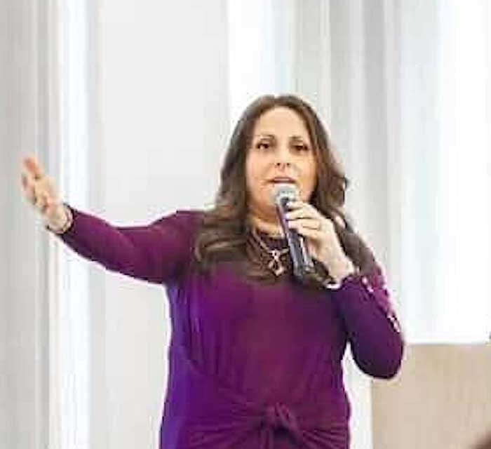 How matchmaking is helping couples find love during wartime